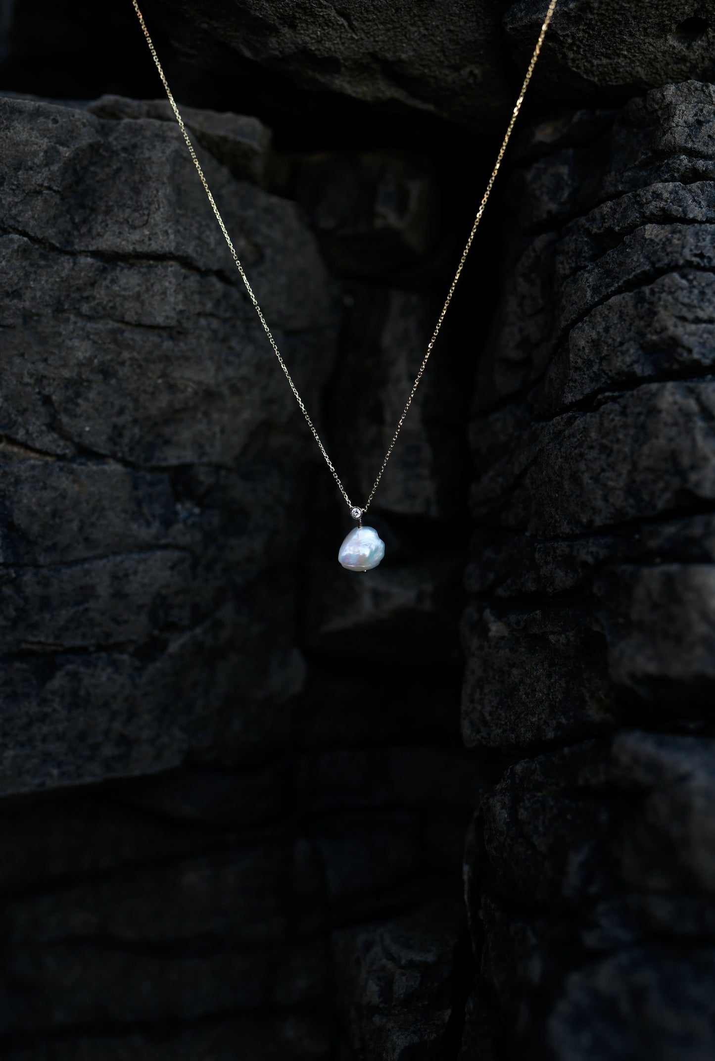 Pearl Necklace w. Diamond