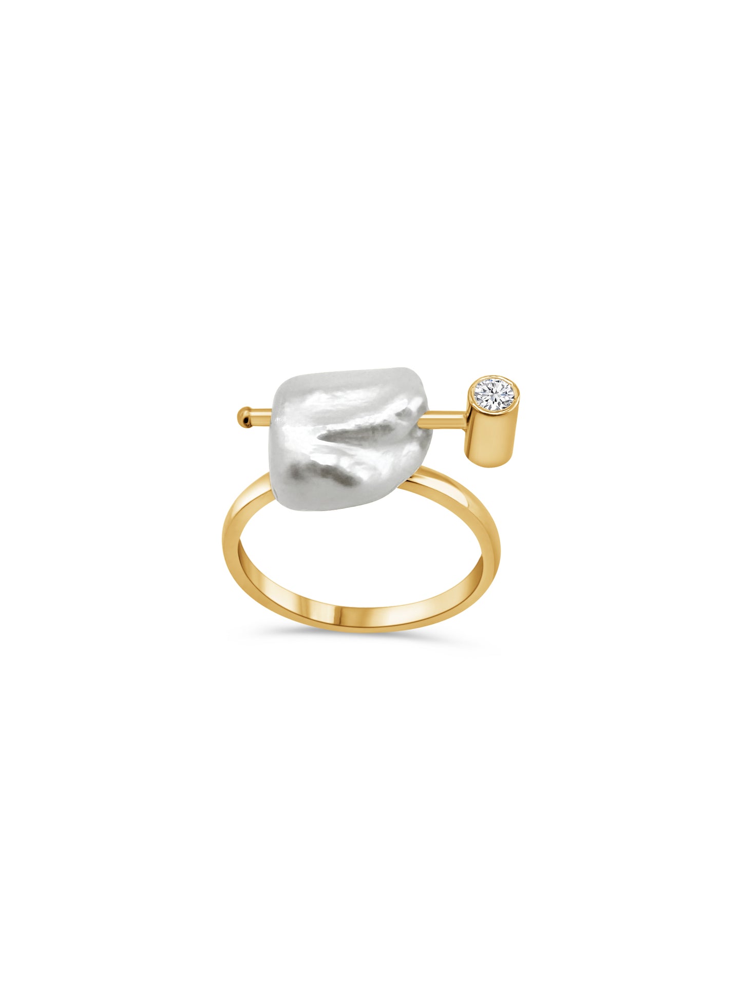 Pearl Ring w. Green And White Diamond