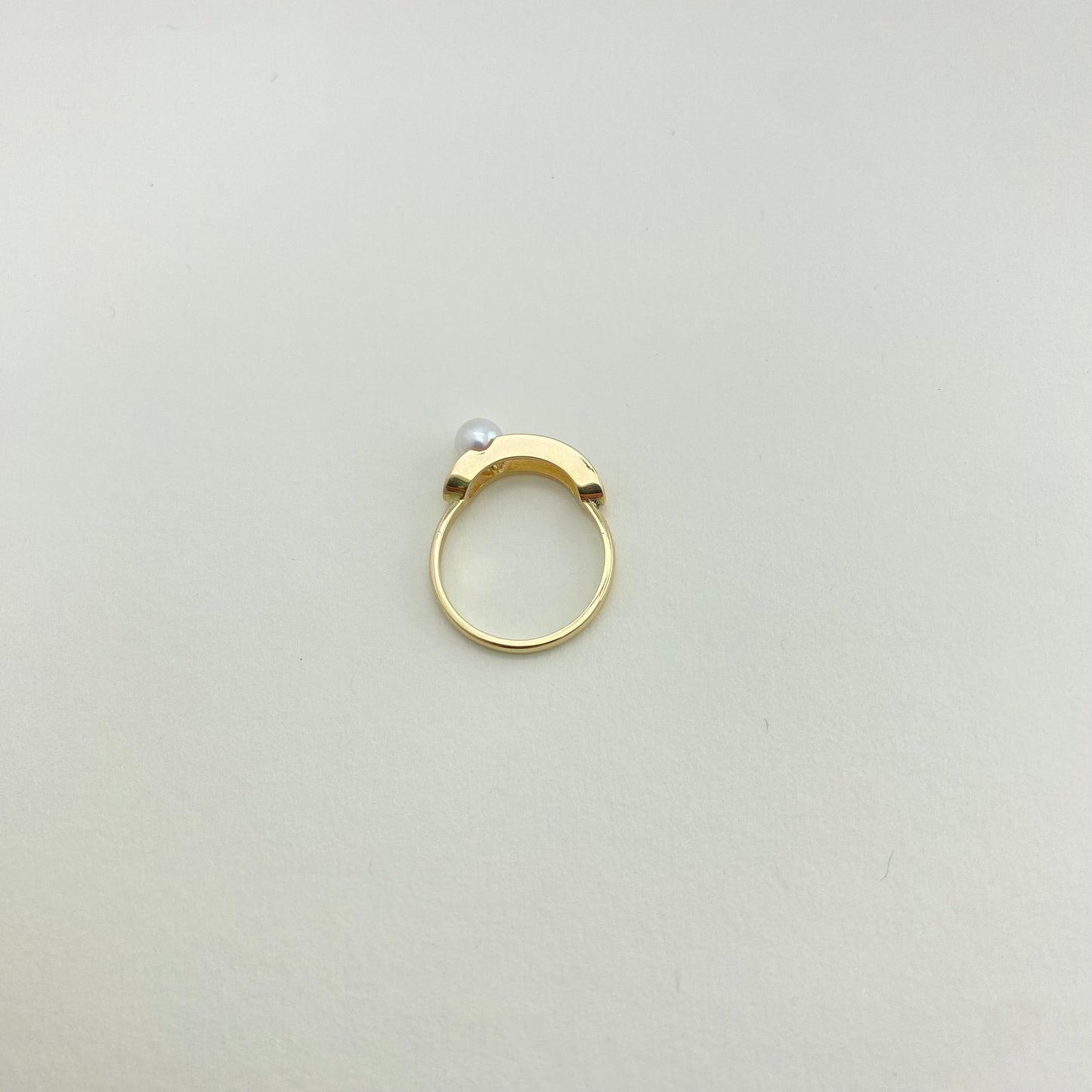 Luna Pearl Ring