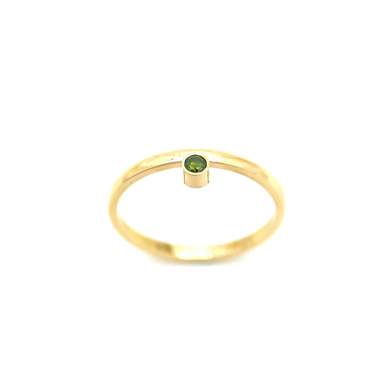 Essentials Ring With Green Diamond